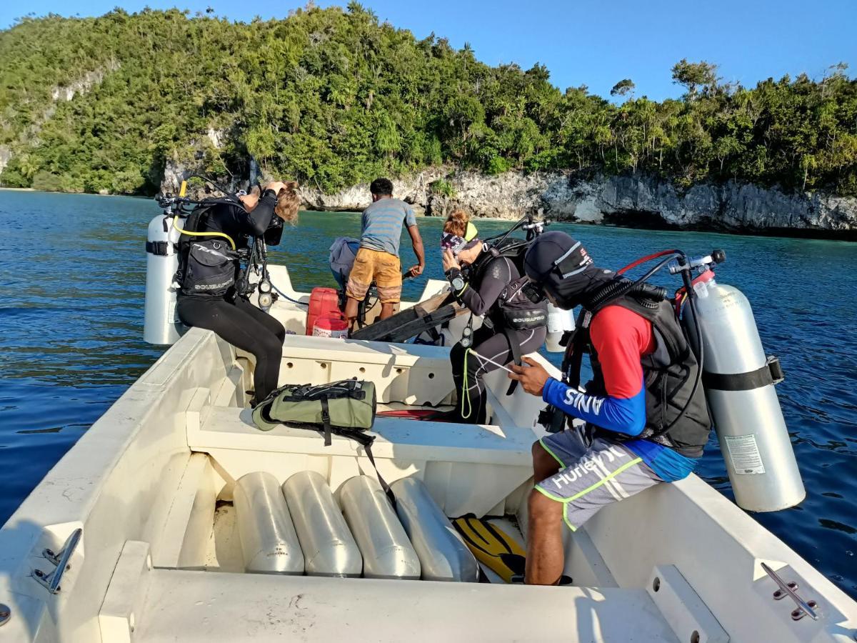 Warahnus Dive Homestay Kri エクステリア 写真