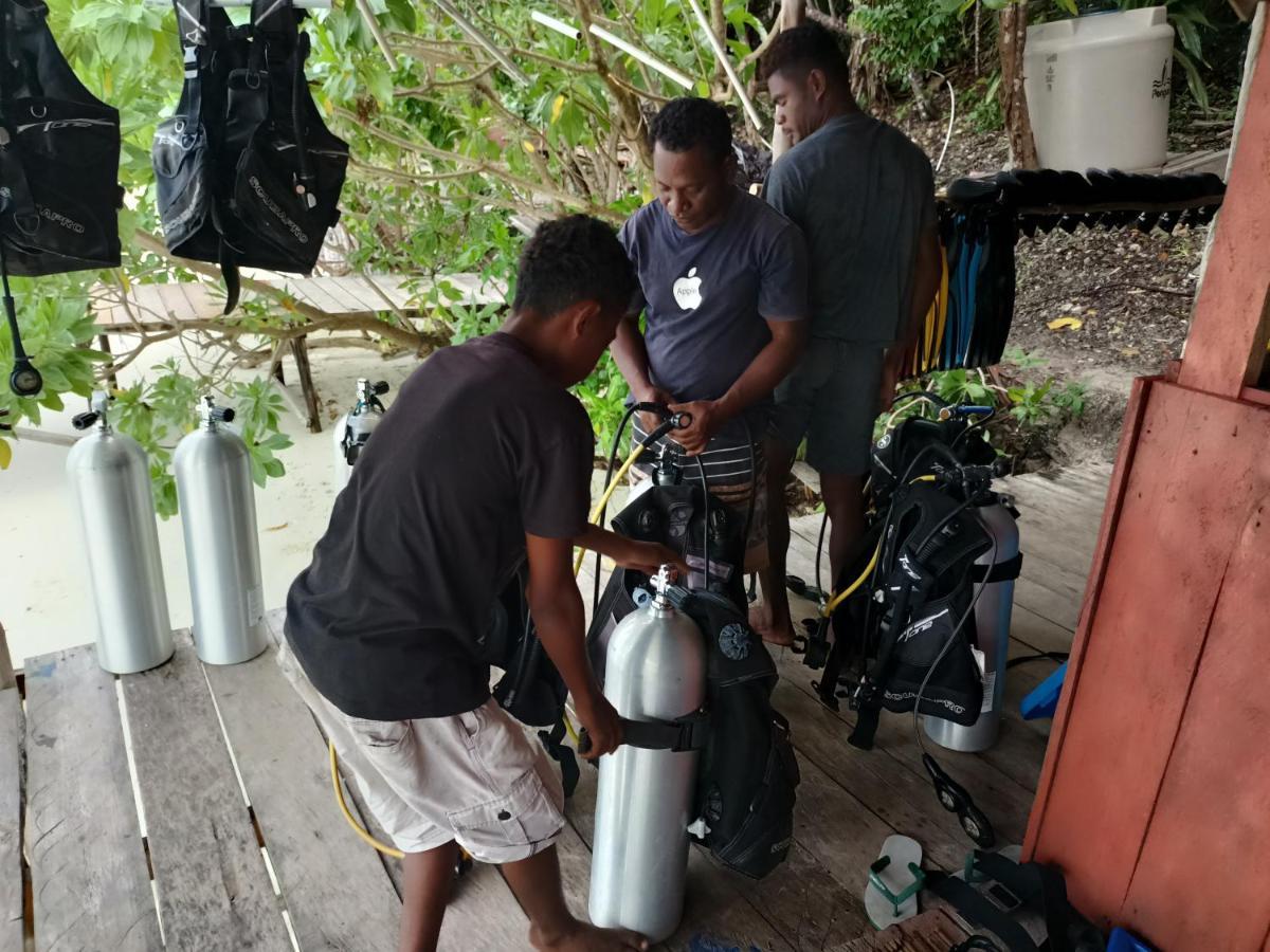 Warahnus Dive Homestay Kri エクステリア 写真