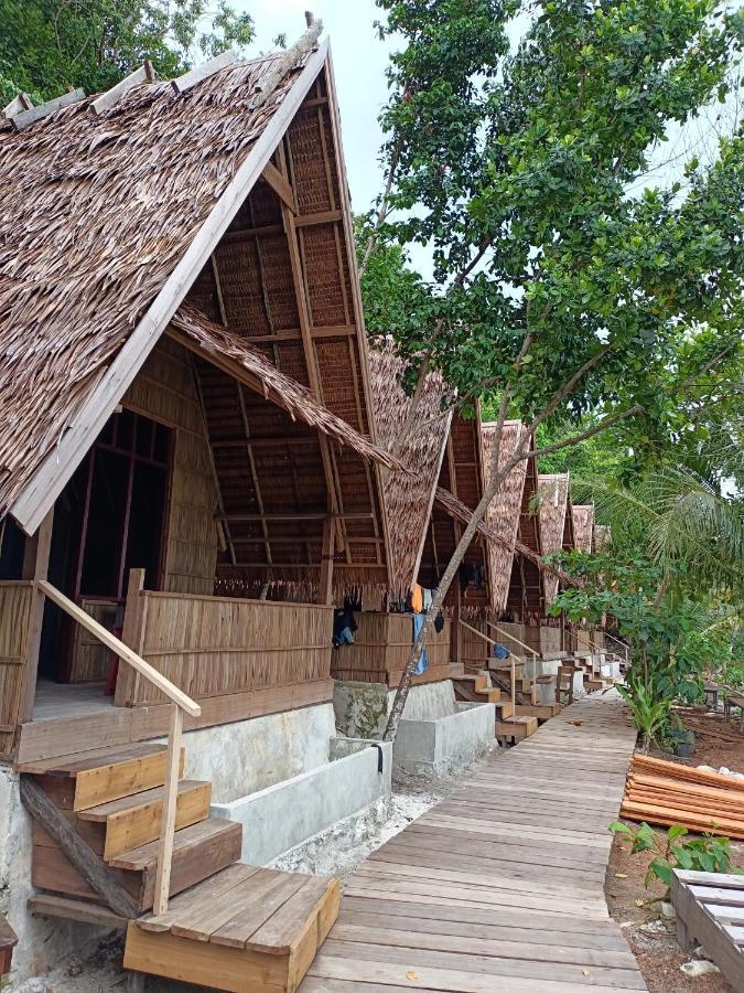 Warahnus Dive Homestay Kri エクステリア 写真