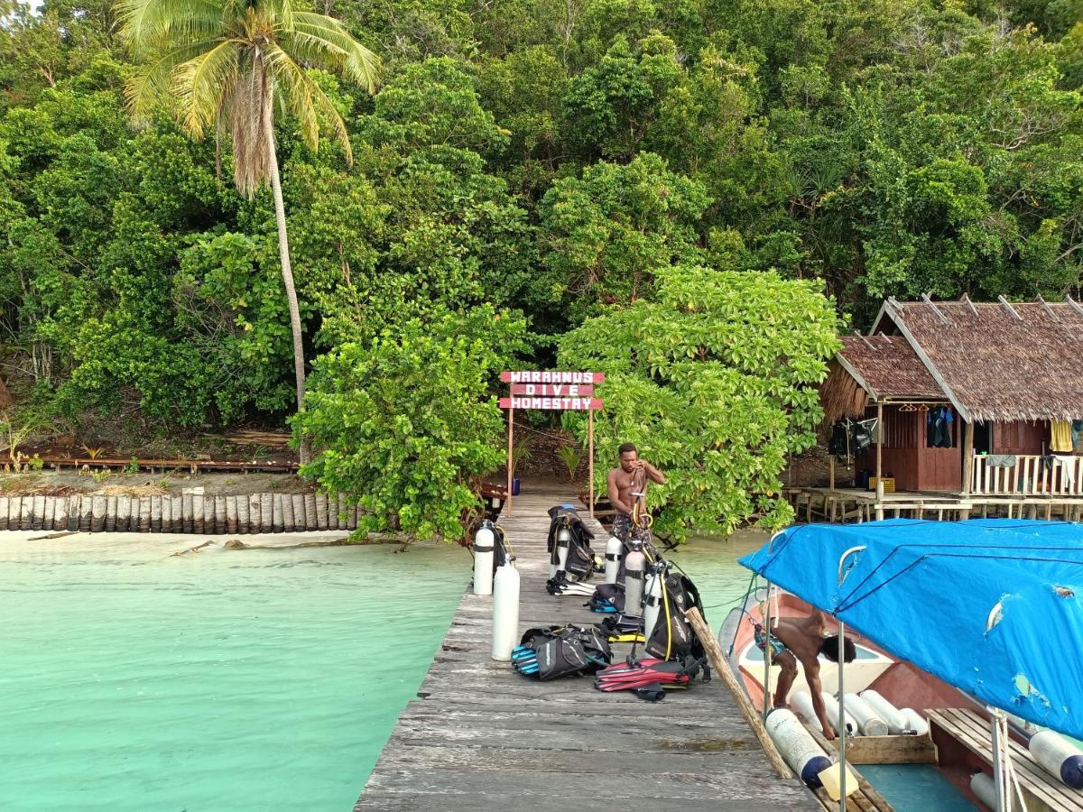 Warahnus Dive Homestay Kri エクステリア 写真